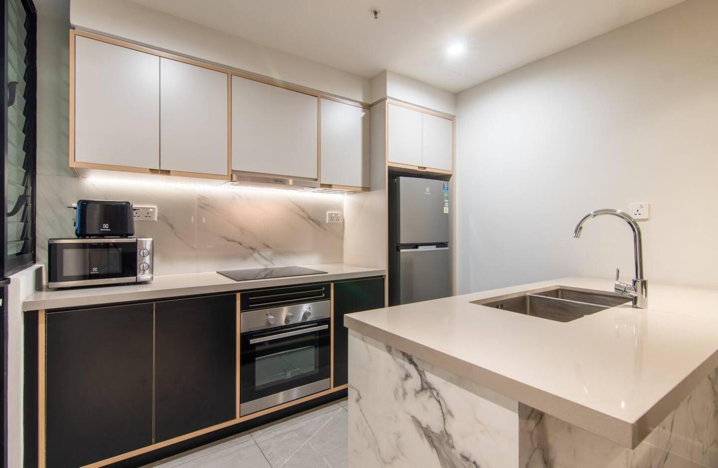 Luxury 2 Or 3Br Apartment In Dist 1 N Pool, Gym, Airport Pickup Ho Şi Min Dış mekan fotoğraf