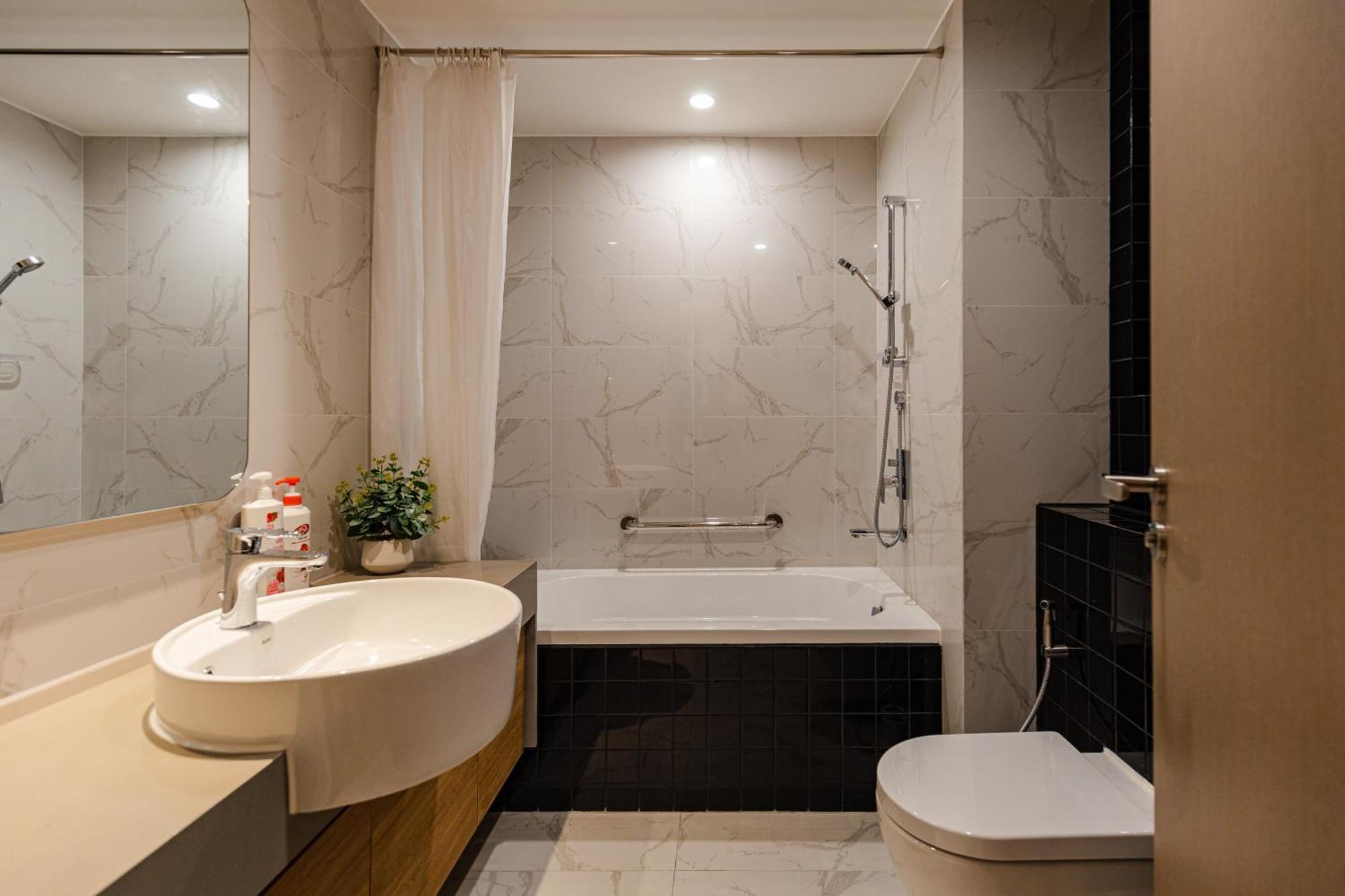Luxury 2 Or 3Br Apartment In Dist 1 N Pool, Gym, Airport Pickup Ho Şi Min Dış mekan fotoğraf